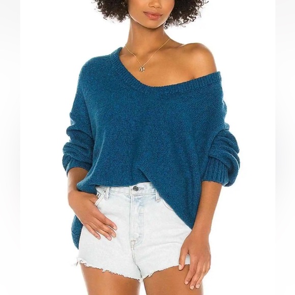 Free People Chunky Oversized V Neck Sweater Reversible - Picture 3 of 11